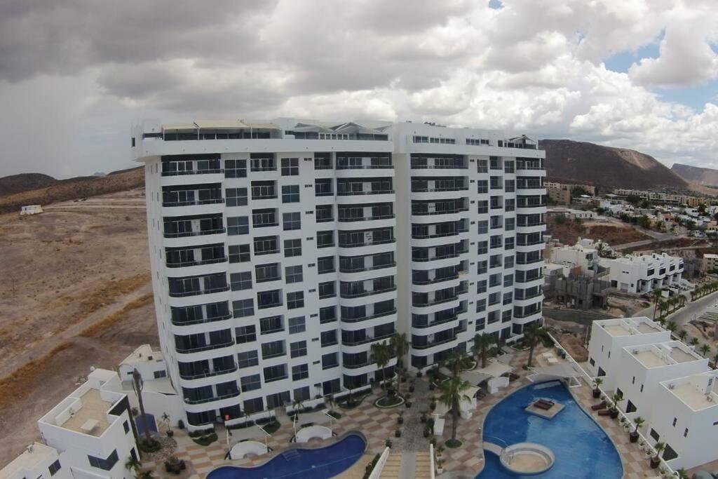 Condo En Torres Cantera De 2 Recamaras 2 1/2 Banos ลาปาซ ภายนอก รูปภาพ